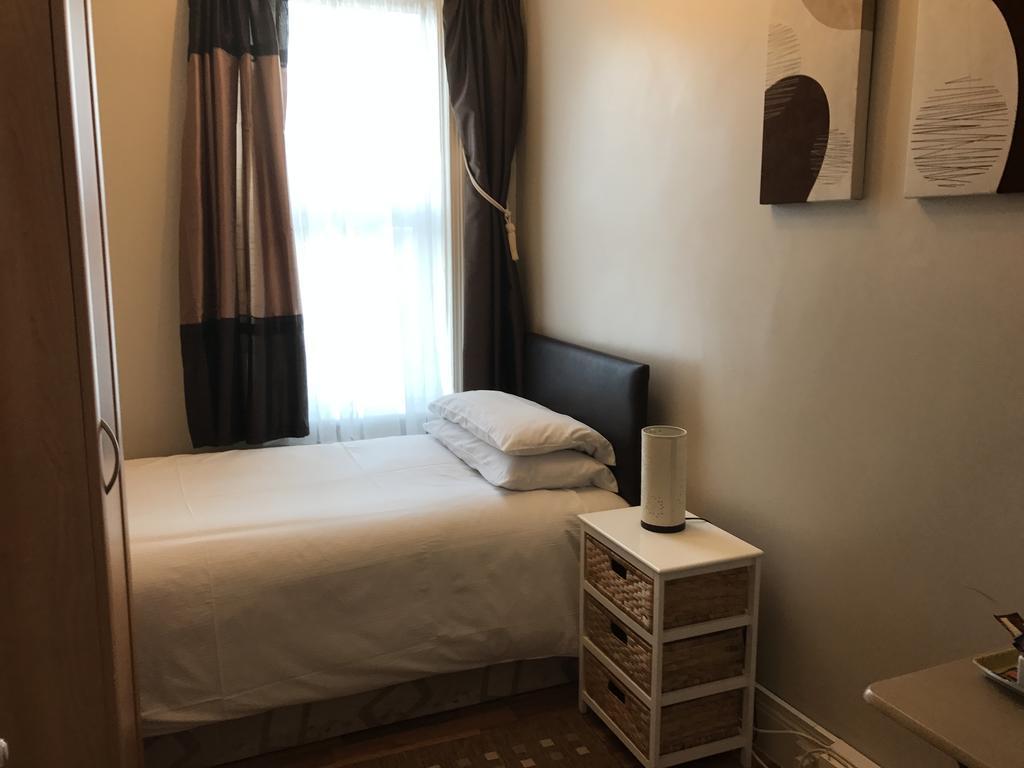 Lighthouse Guest House ウィットレイ・ベイ エクステリア 写真